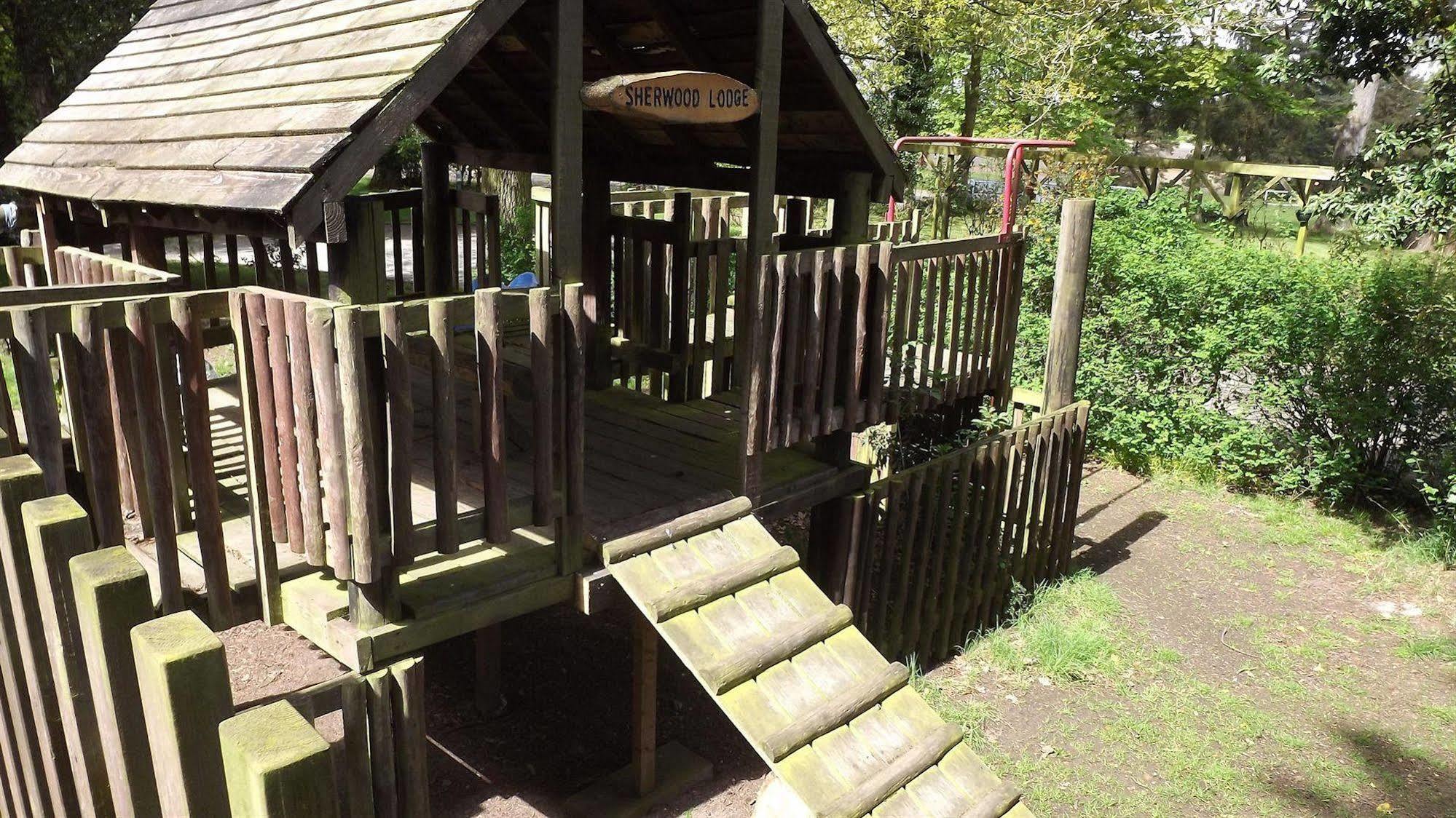 The Salhouse Lodge Hotel Wroxham Exterior photo